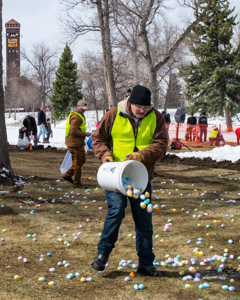 tossing eggs